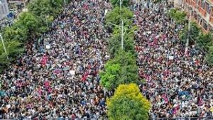 नेपाल में सोशल मीडिया बैन पर बवाल: Gen Z सड़कों पर, हिंसक झड़पों में कई की मौत